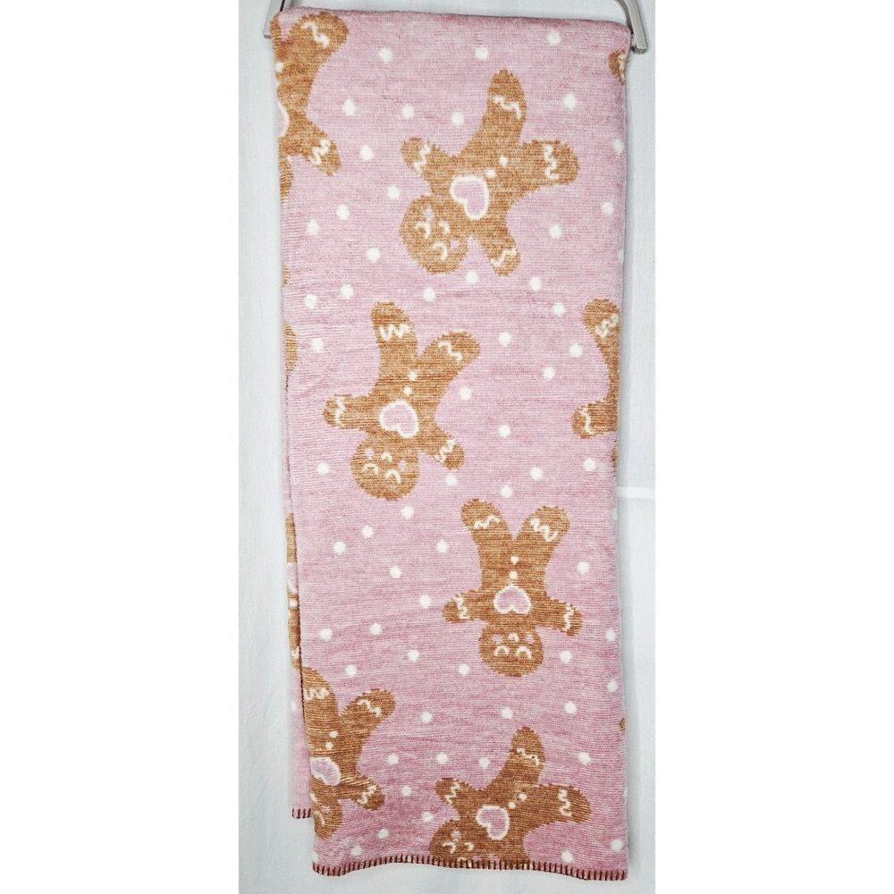 Decofil Pink Gingerbread Man Throw Blanket Cozy Christmas Design